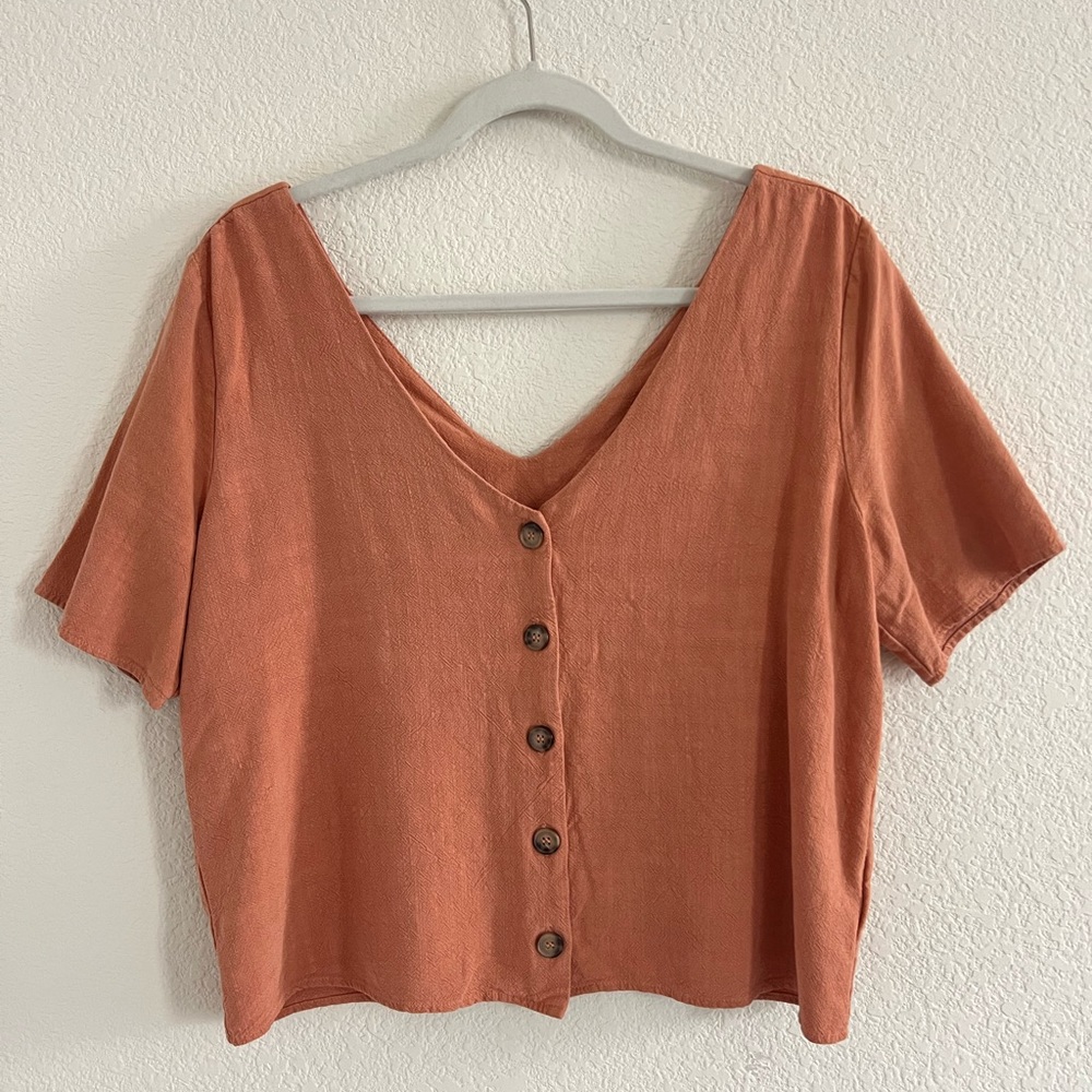 Sadie & Sage Orange Cropped Button Down Top